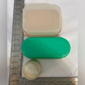 Tupperware containers W/lids set of 3 small medium large vintage great condition